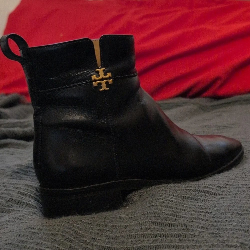 Tory Burch get hardware gold